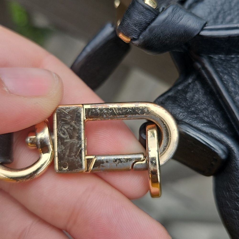 Tory Burch Black Leather Crossbody Bag with Gold Hardware - Picture 4 of 6